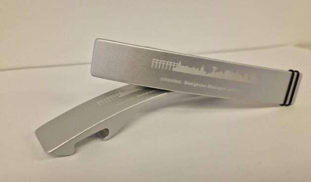 Bottle opener (€ 4,50)
