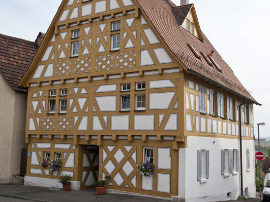 3-stöckiges Fachwerkhaus