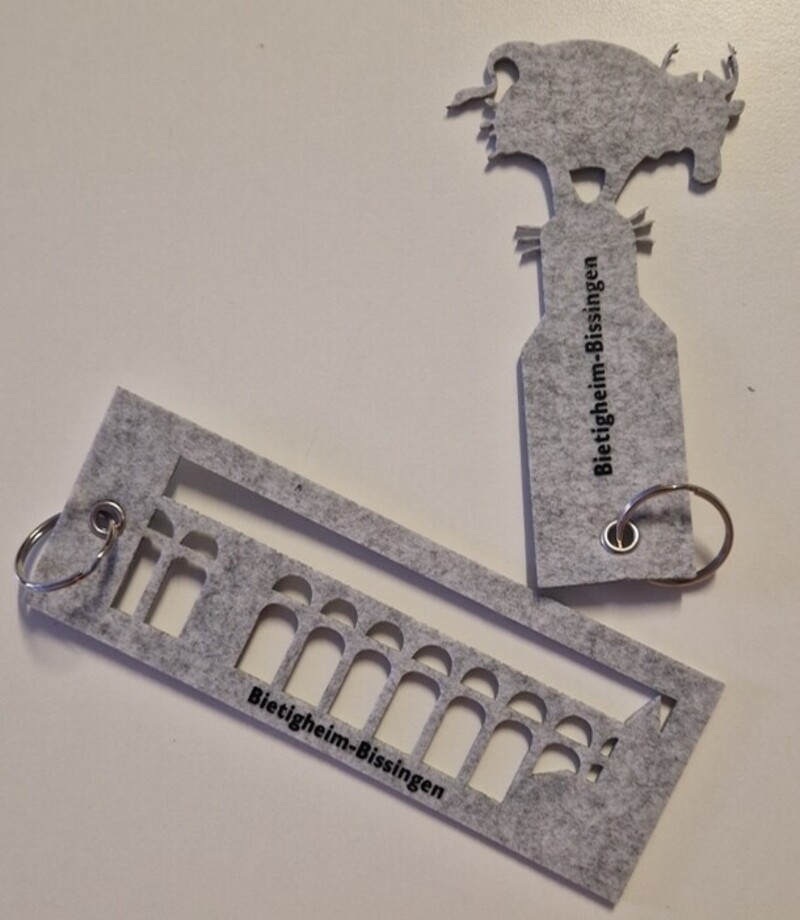Key chain "Viadukt" or "Kuhriosum" (€ 1,90)