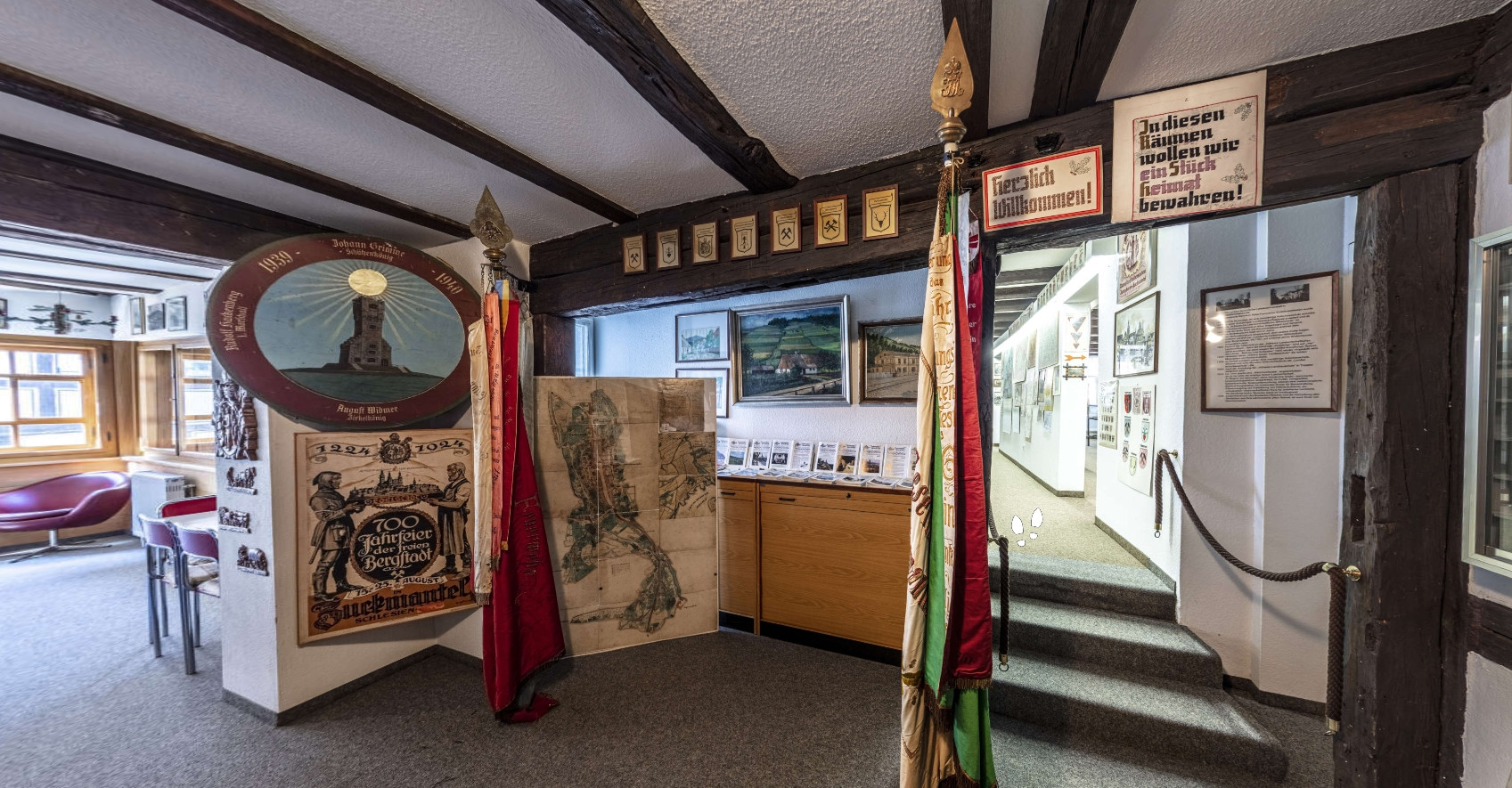 Verweis zu Virtueller Rundgang durch Zuckmantler Heimatstube